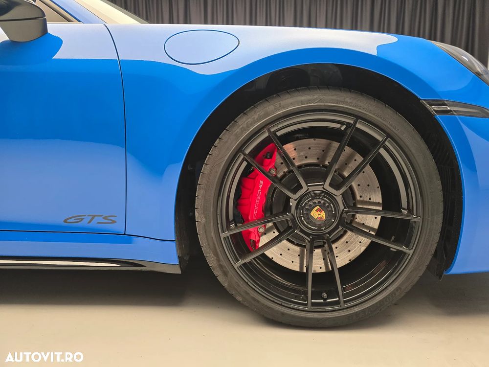 Porsche 911 4 GTS PDK - 15