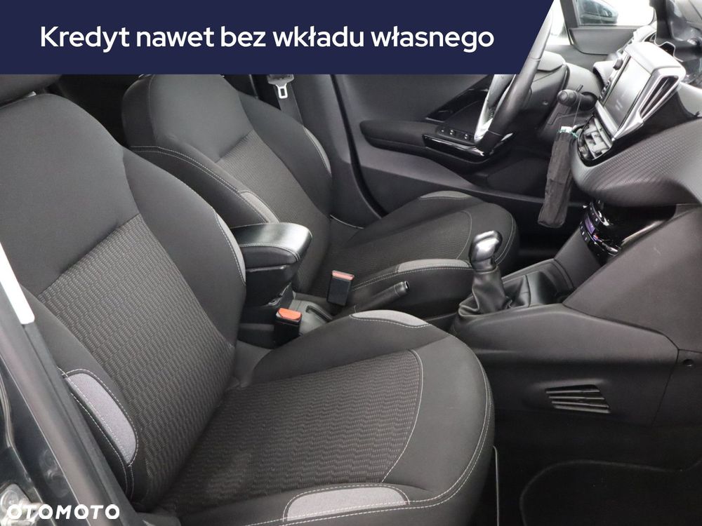 Peugeot 208 - 11