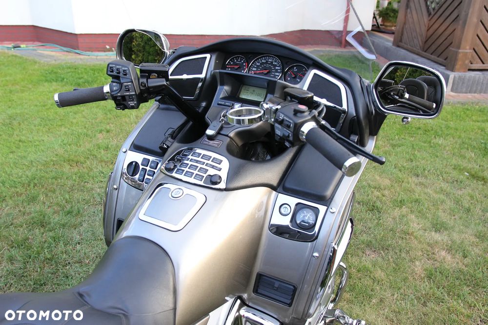 Honda GL - 12