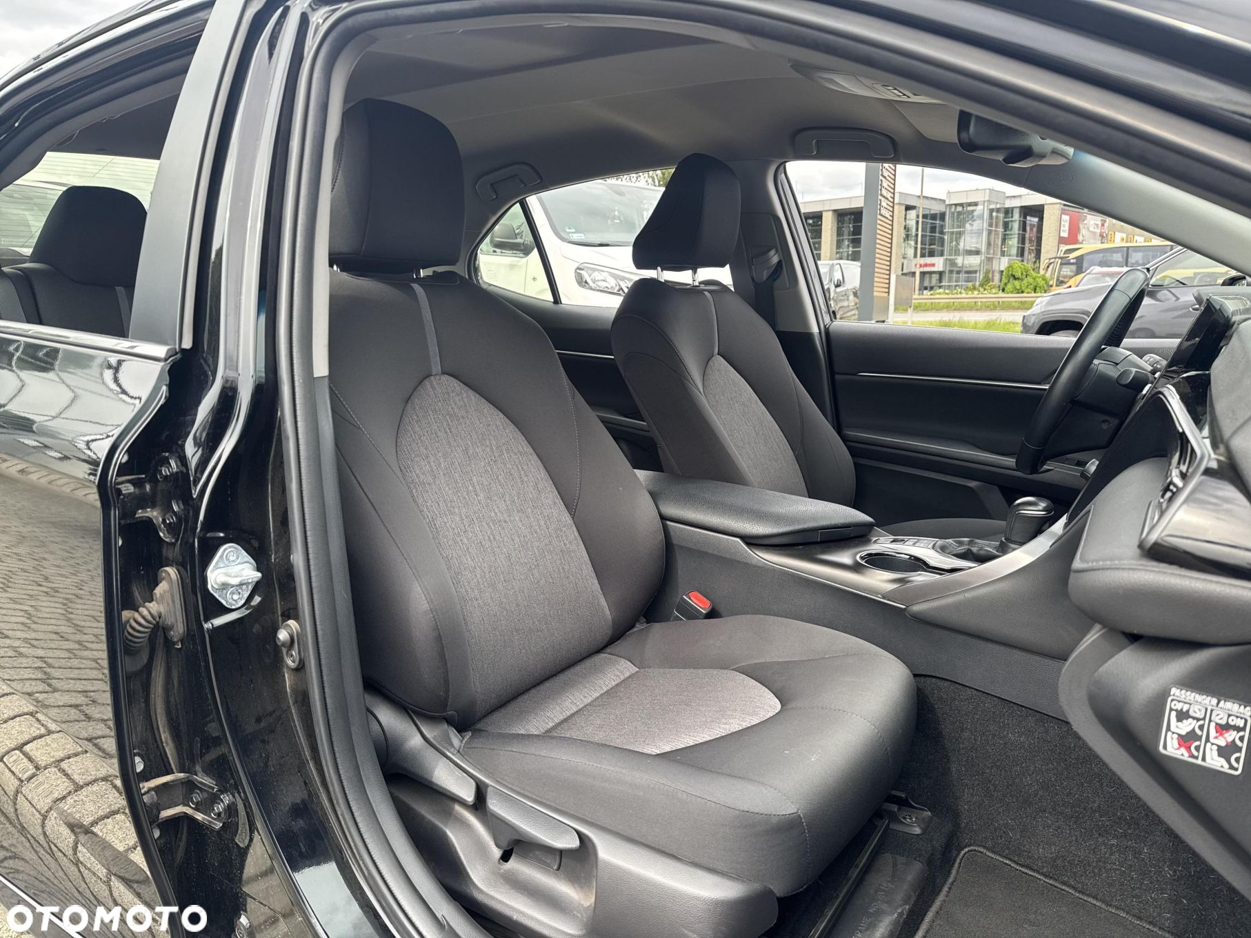 Toyota Camry - 18