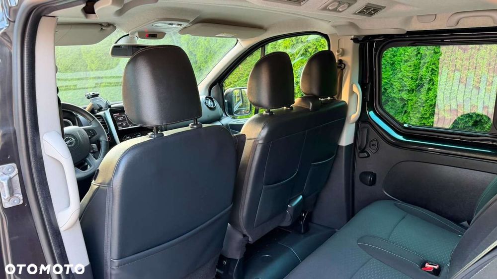Opel Vivaro - 11