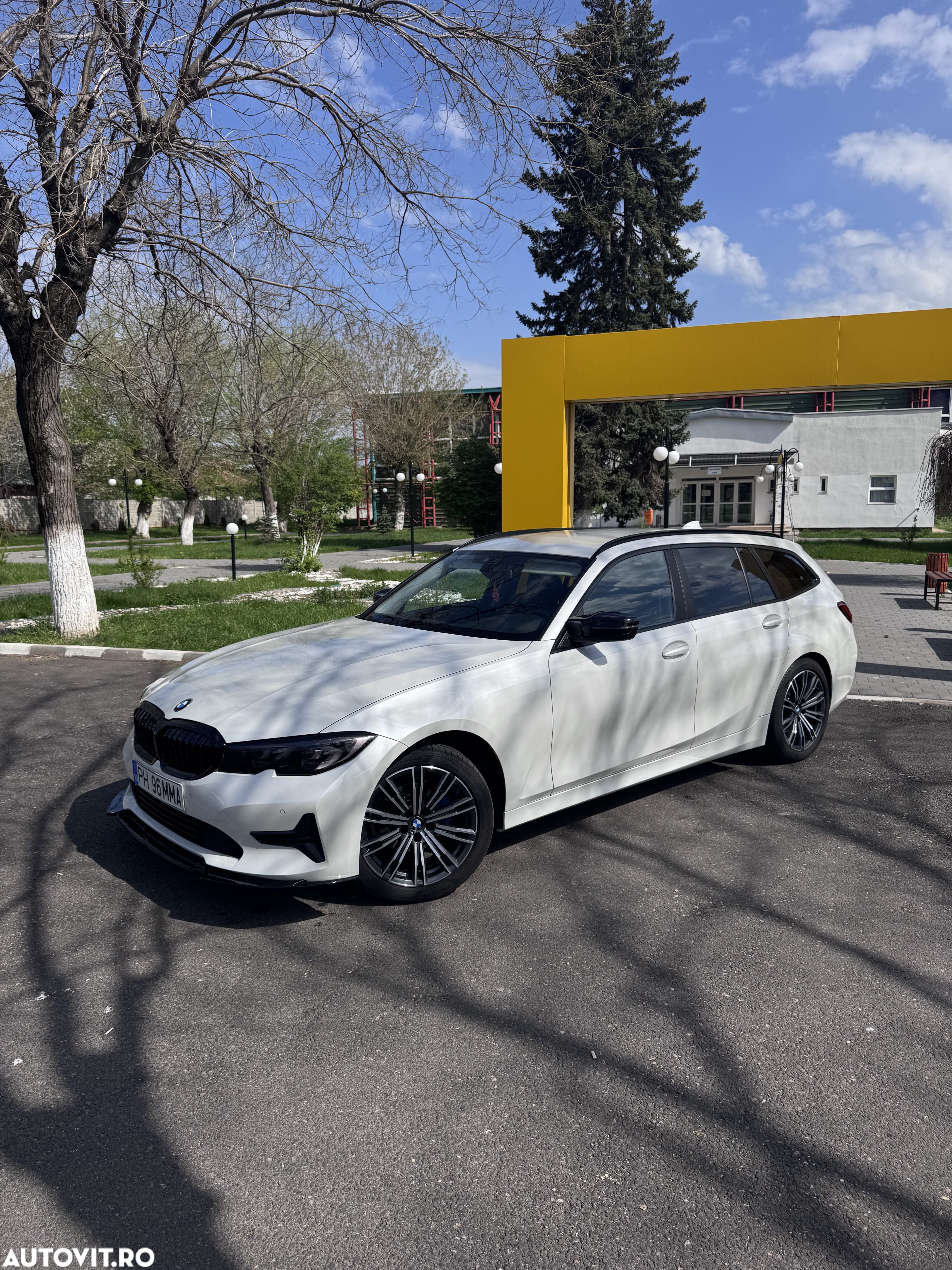 BMW Seria 3 318i Touring Aut. Sport Line - 15