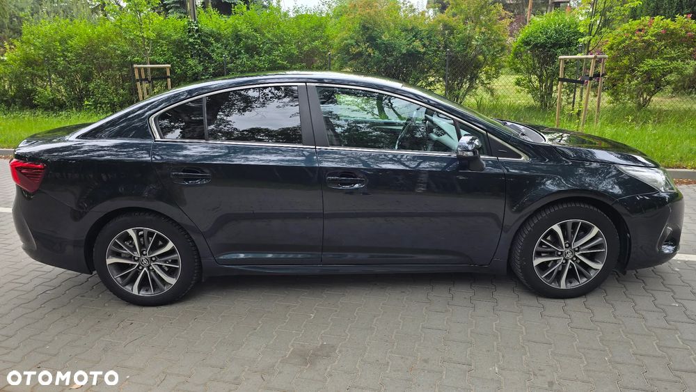 Toyota Avensis 1.8 Premium - 10