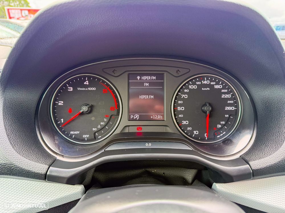 Audi Q2 30 TDI S tronic - 17