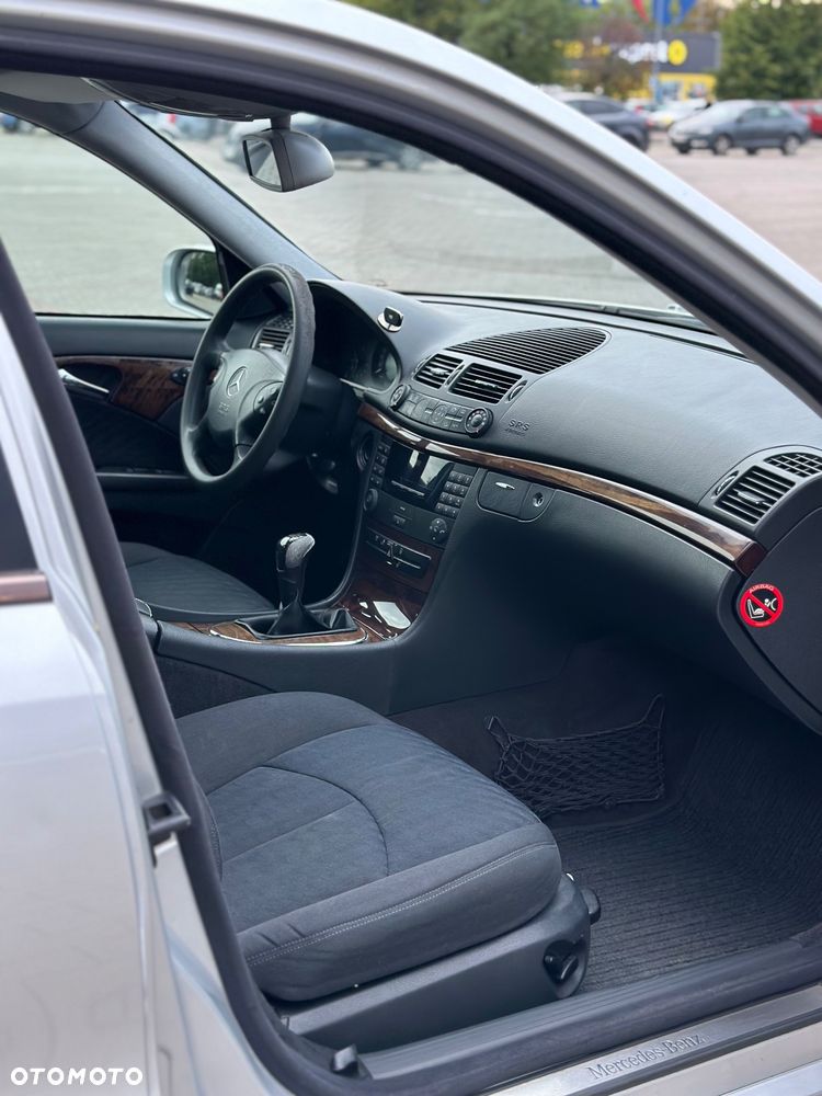 Mercedes-Benz Klasa E 200 CDI Classic - 9