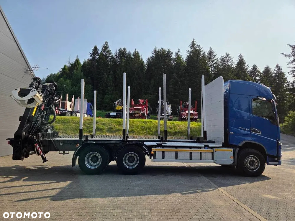 Volvo do drewna drzewa lasu kłoda stos - 8