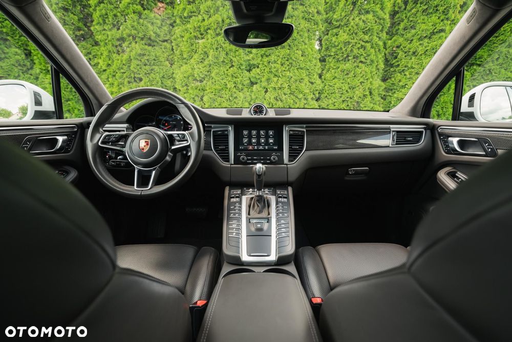 Porsche Macan Turbo - 10