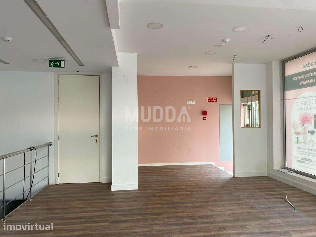 Loja para Arrendamento em Espinho — Localização Premium - Grande imagem: 2/10