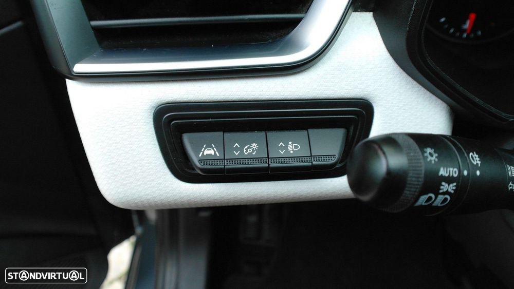 Renault Clio 1.0 TCe Limited - 29