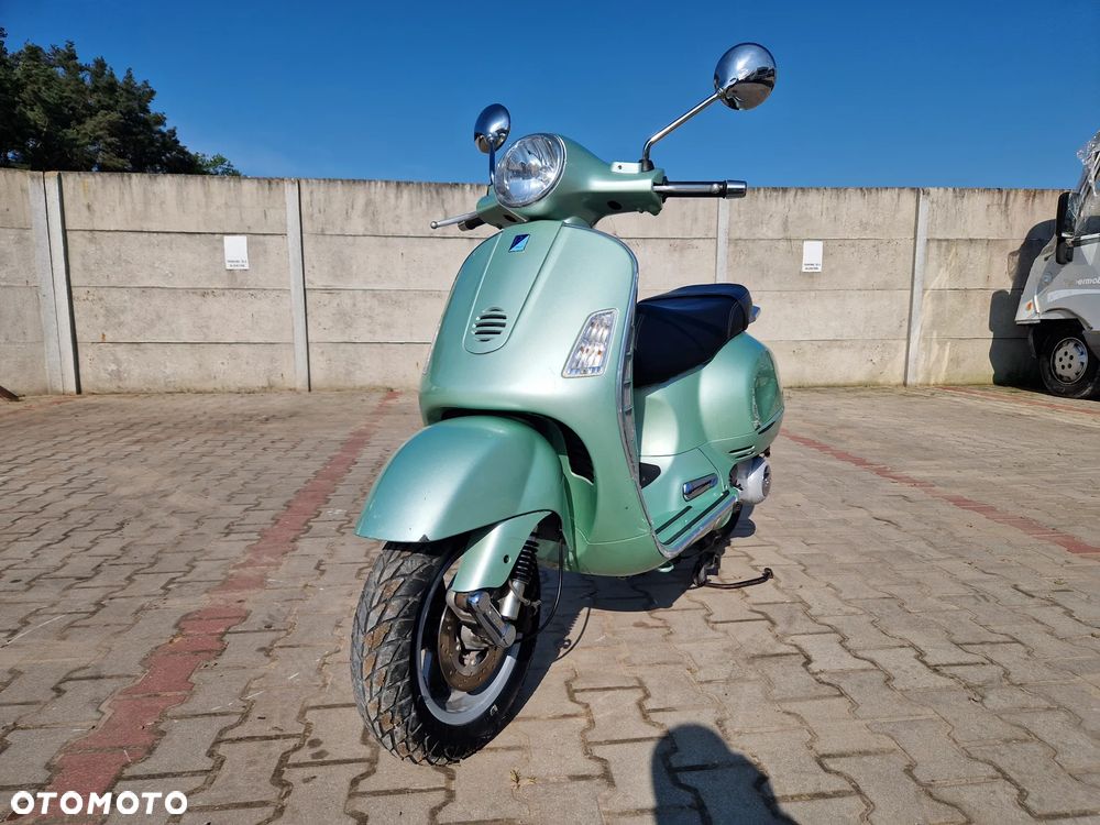 Piaggio Vespa - 12
