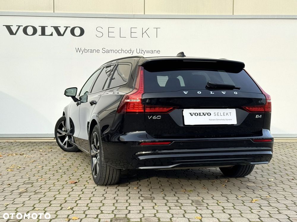 Volvo V60 B4 B Plus Dark - 4
