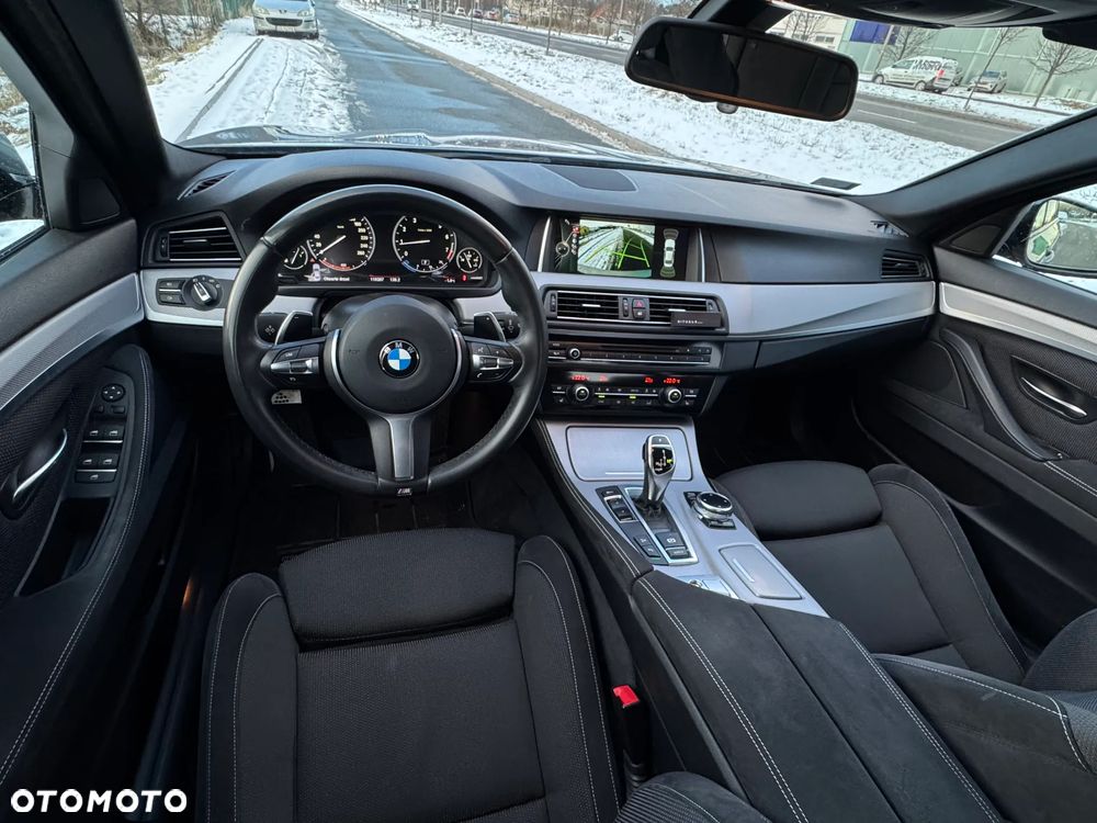 BMW Seria 5 528i xDrive - 17