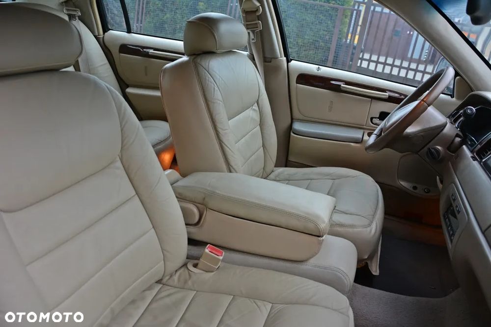 Lincoln Town Car 4.6 Executive - 15
