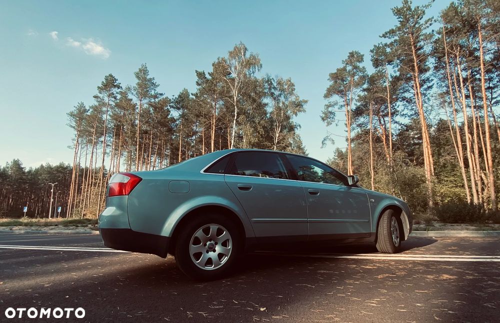 Audi A4 Limousine - 7