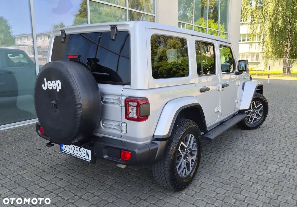 Jeep Wrangler Unlimited GME 2.0 Turbo Sahara - 12
