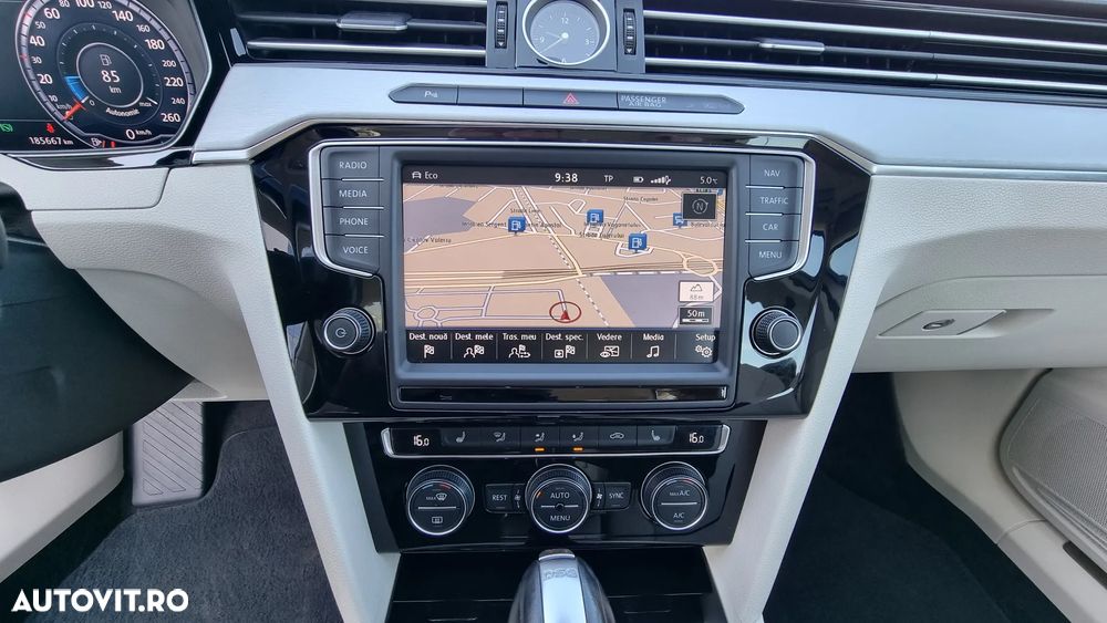 Volkswagen Passat Variant 2.0 TDI DSG 4Motion Highline - 20