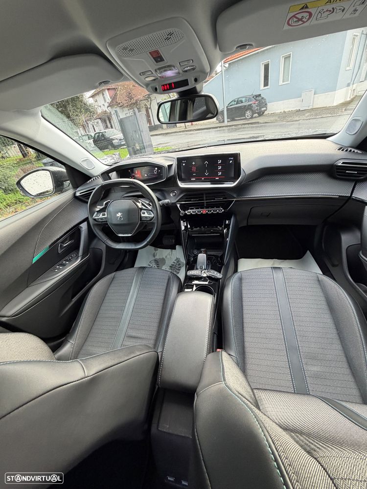 Peugeot 2008 1.5 BlueHDi Allure Pack EAT8 - 17