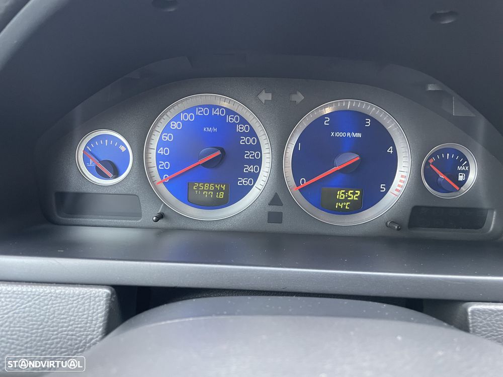 Volvo XC 90 2.4 D5 7L R-Design - 14