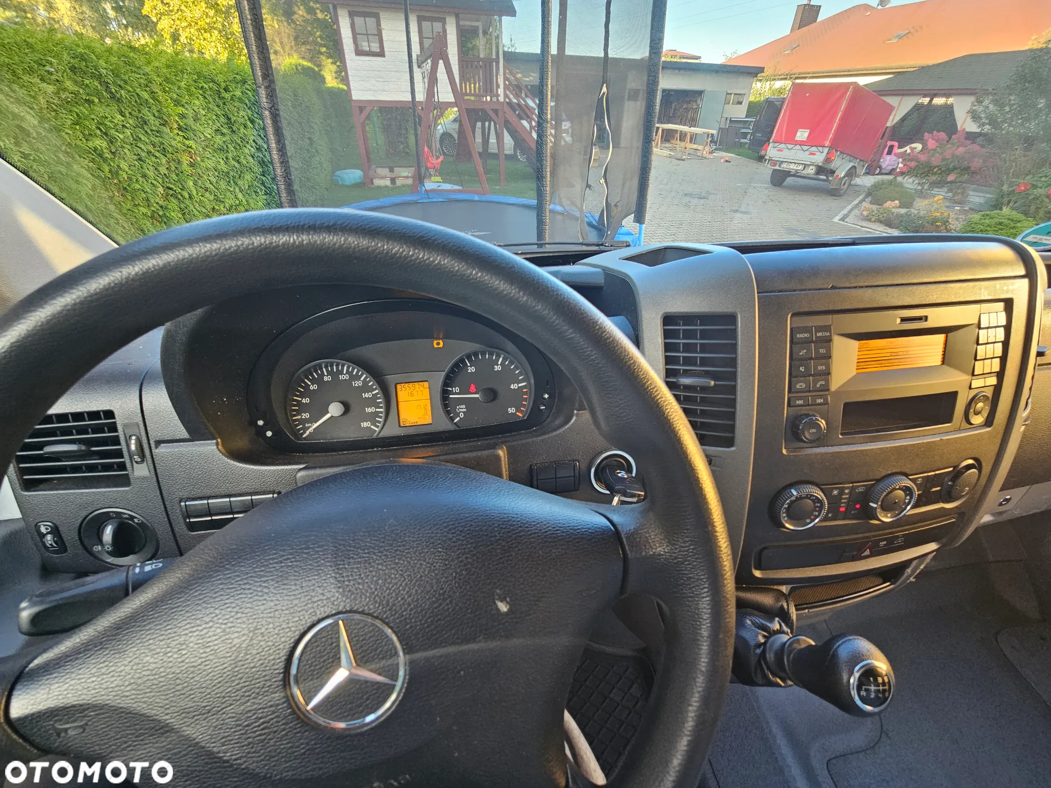 Mercedes-Benz Sprinter - 9