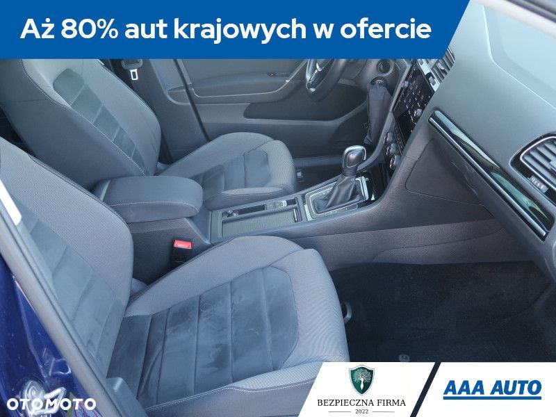 Volkswagen Golf - 10