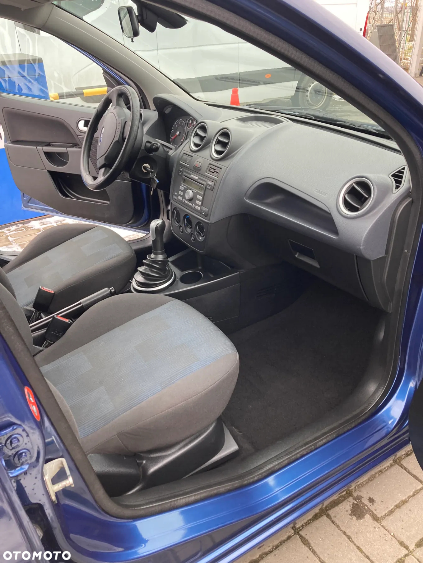 Ford Fiesta 1.4 Ambiente - 9