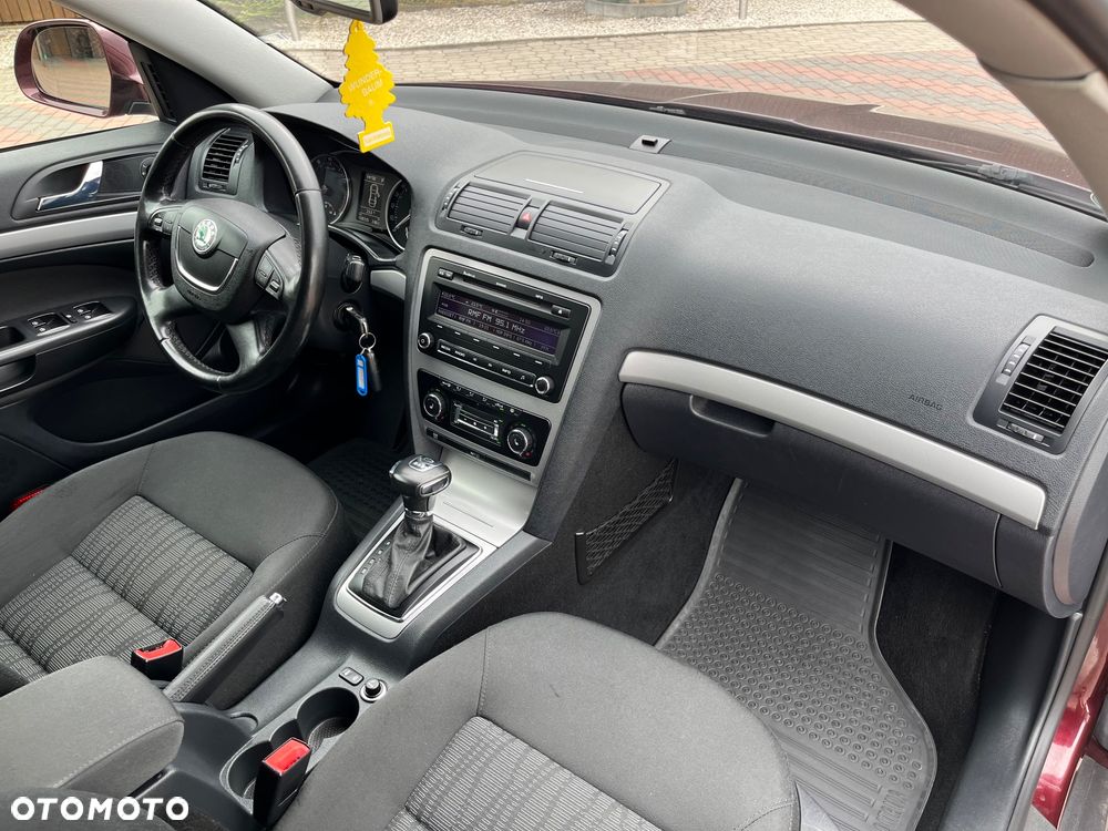Skoda Octavia 1.8 TSI DSG Elegance - 29