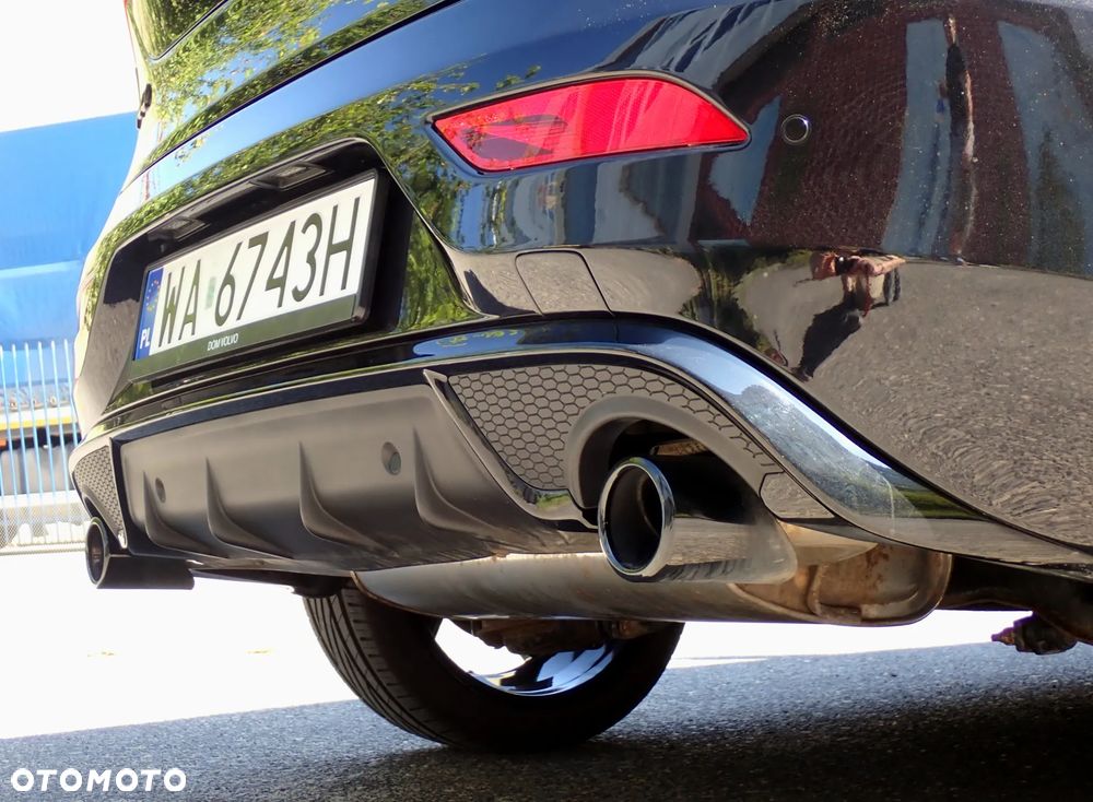 Volvo V40 D3 R Design - 18