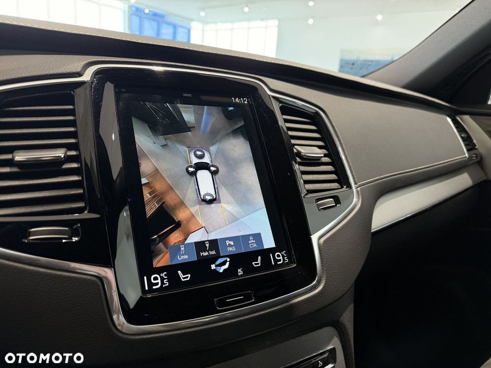 Volvo XC 90 - 23