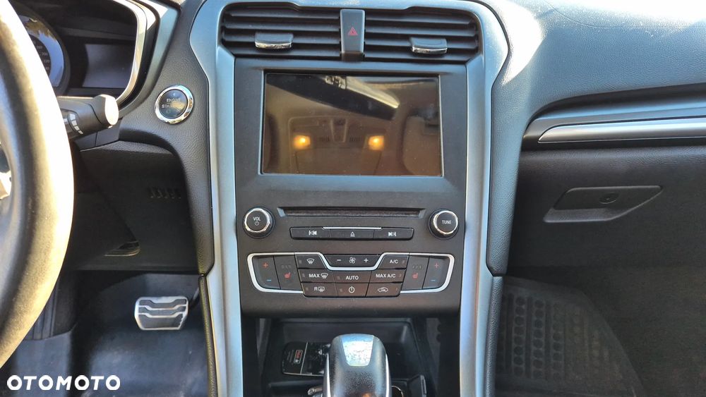 Ford Fusion - 9