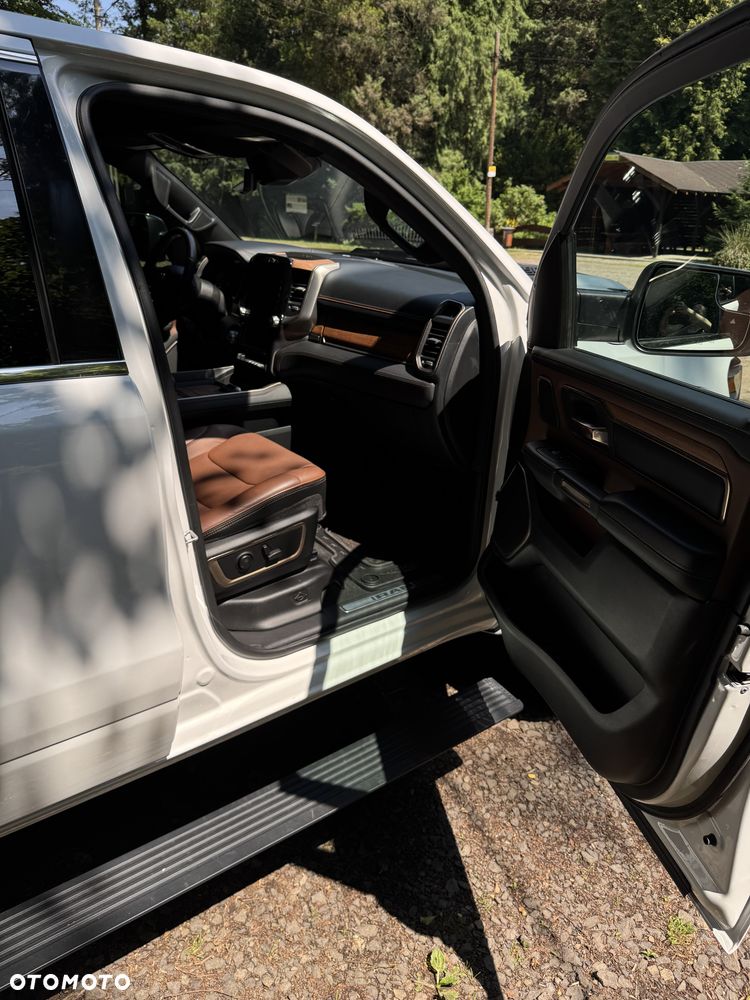 RAM 1500 Crew Cab Longhorn - 11