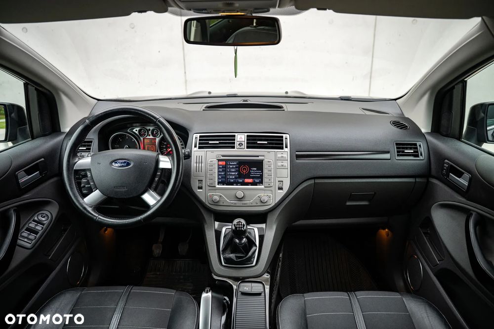 Ford Kuga - 27