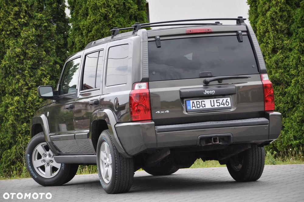 Jeep Commander - 23