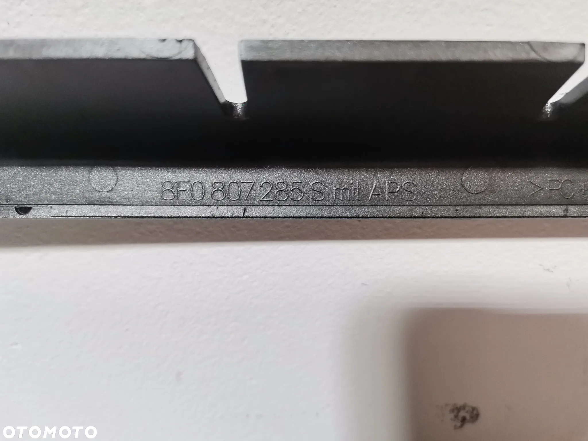 Ramka Wspornik Tablicy REJESTRACYJNEJ AUDI A4 B7 ORYGINAŁ 04-07 - 11