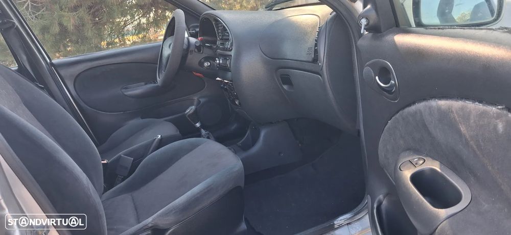 Ford Fiesta 1.25 Ghia - 17
