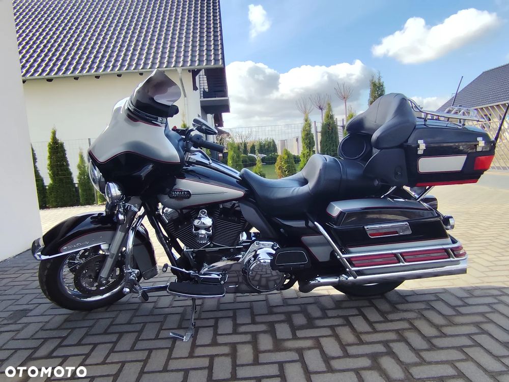 Harley-Davidson FLHTCU Ultra - 1
