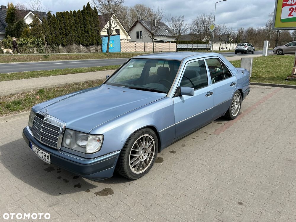 Mercedes-Benz W124 (1984-1993) - 1