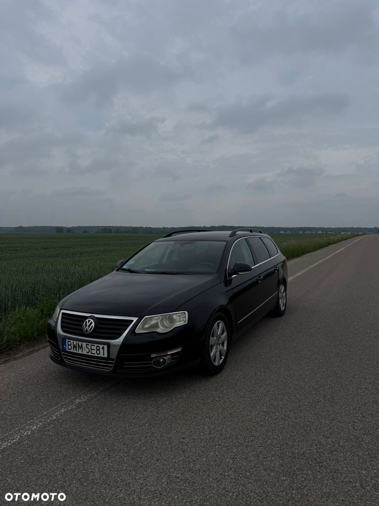 Volkswagen Passat - 1