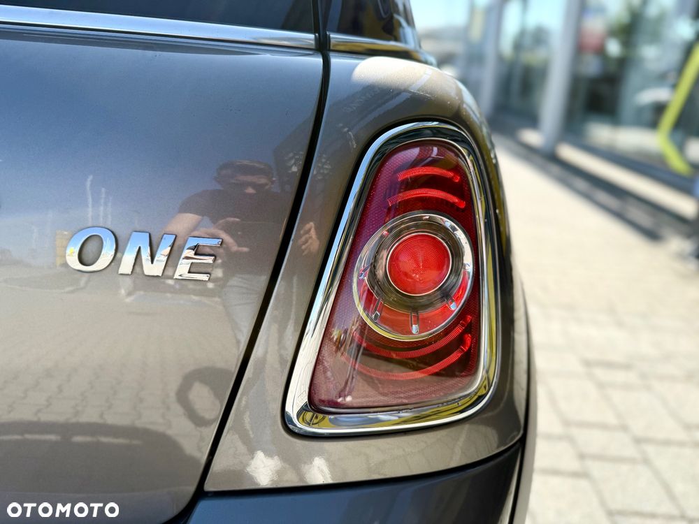 MINI ONE - 10