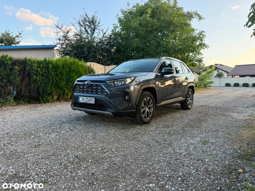 Toyota RAV4 - 1