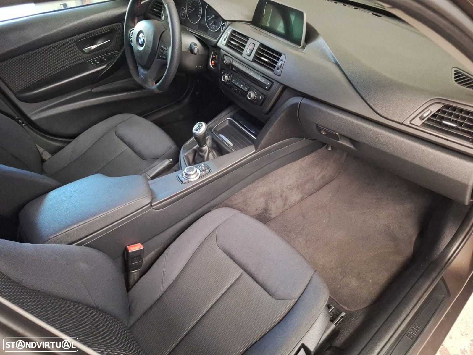 BMW 320 d Touring - 18