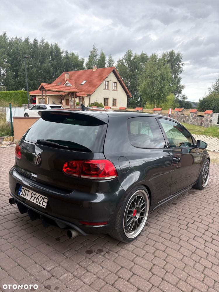 Volkswagen Golf 2.0 TSI GTI - 4