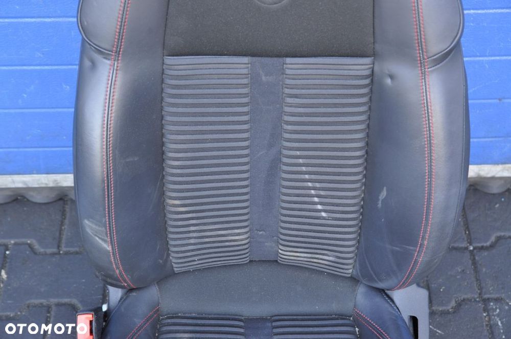 ALFA ROMEO GIULIETTA FOTEL KIEROWCY CZERWONA NIĆ - 7