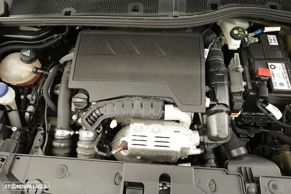 Peugeot 208 1.2 PureTech Allure EAT8 - 24