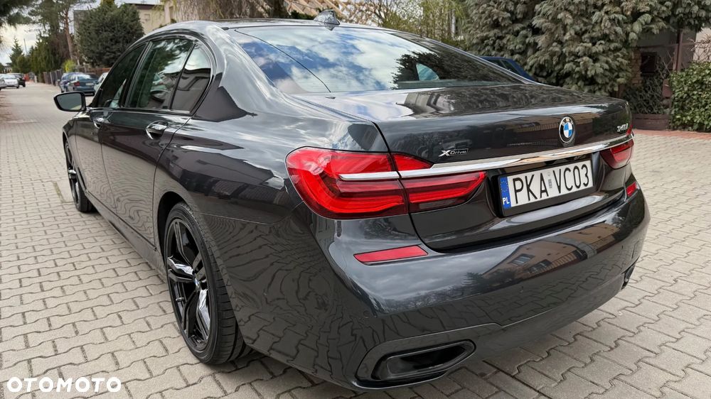 BMW Seria 7 740i - 4