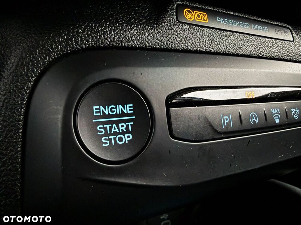 Ford Focus 1.0 EcoBoost Titanium X - 27