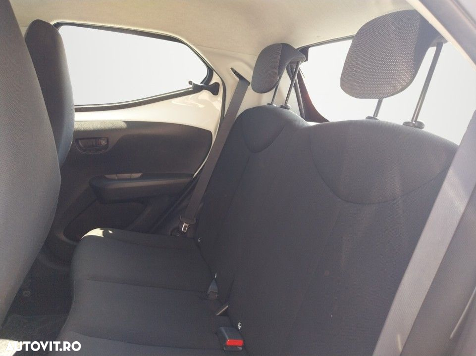 Toyota Aygo - 13