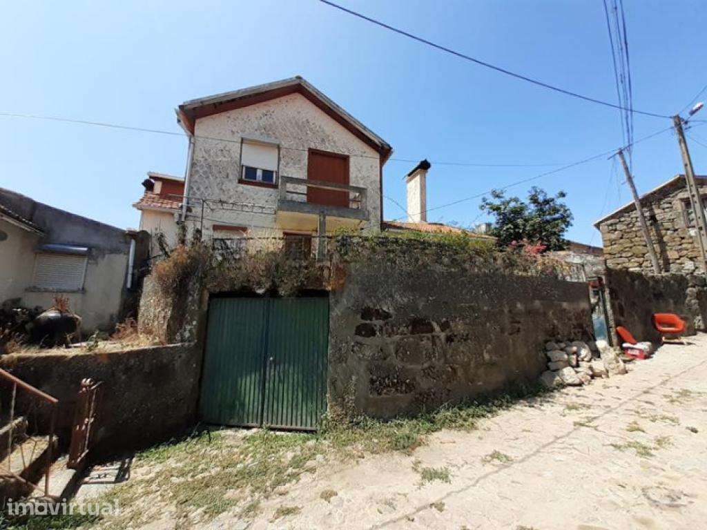 Moradia Geminada T5 - Grande imagem: 2/2