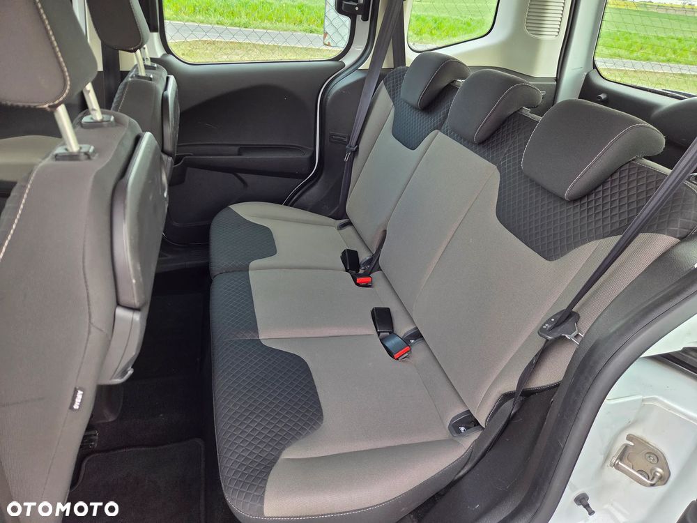Ford Tourneo Courier - 7