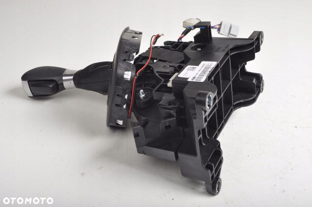 FORD FIESTA MK8 1.0 WYBIERAK LEWAREK SKRZYNI - 10