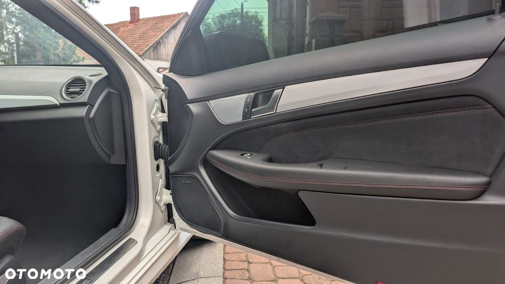 Mercedes-Benz Klasa C 250 Sport 7G-TRONIC - 30